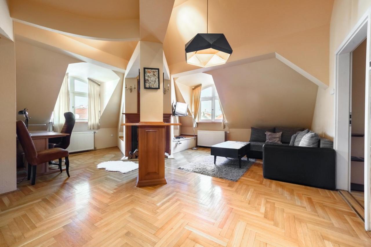 View To The Roofs Luxury Apartment With 2 Bedrooms Budapeşte Dış mekan fotoğraf