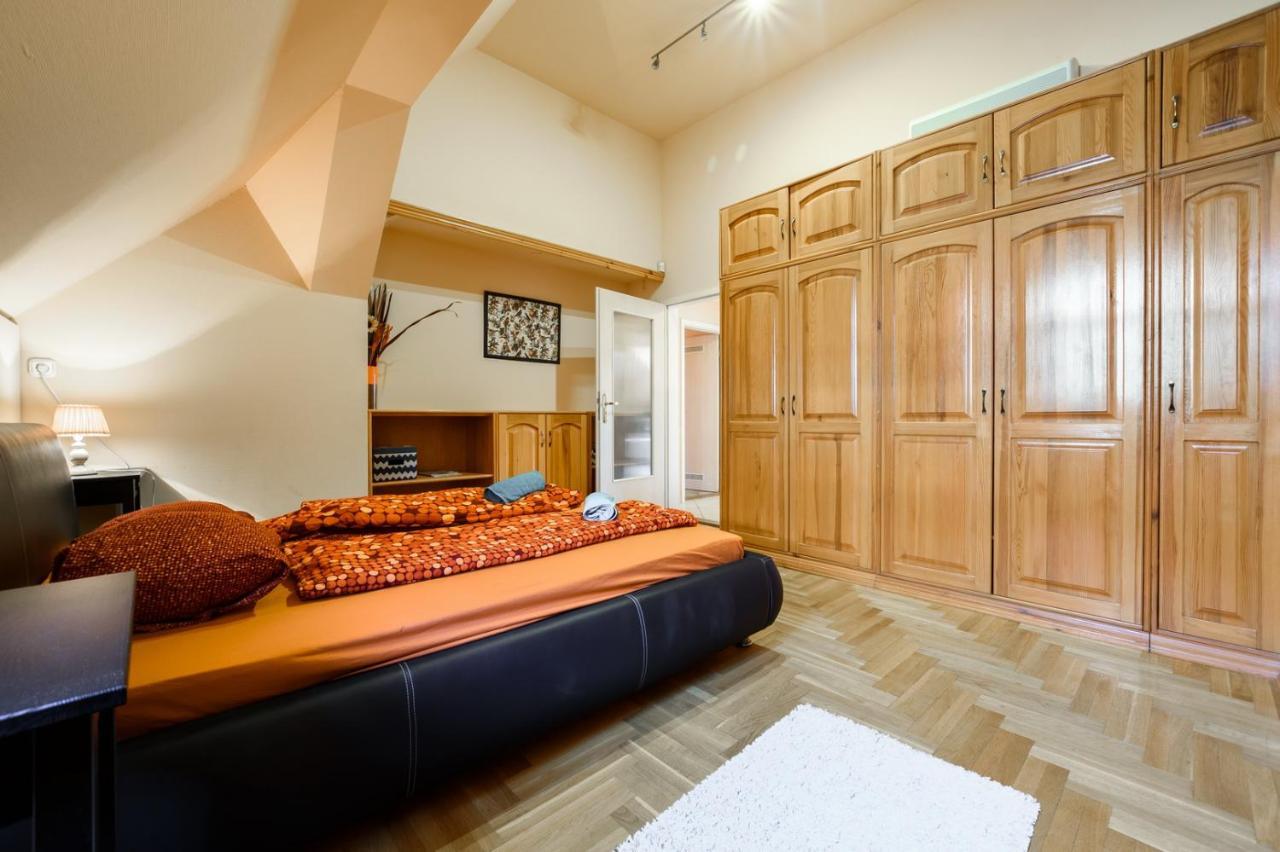 View To The Roofs Luxury Apartment With 2 Bedrooms Budapeşte Dış mekan fotoğraf