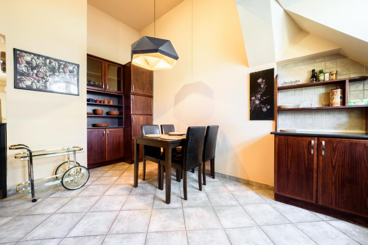 View To The Roofs Luxury Apartment With 2 Bedrooms Budapeşte Dış mekan fotoğraf