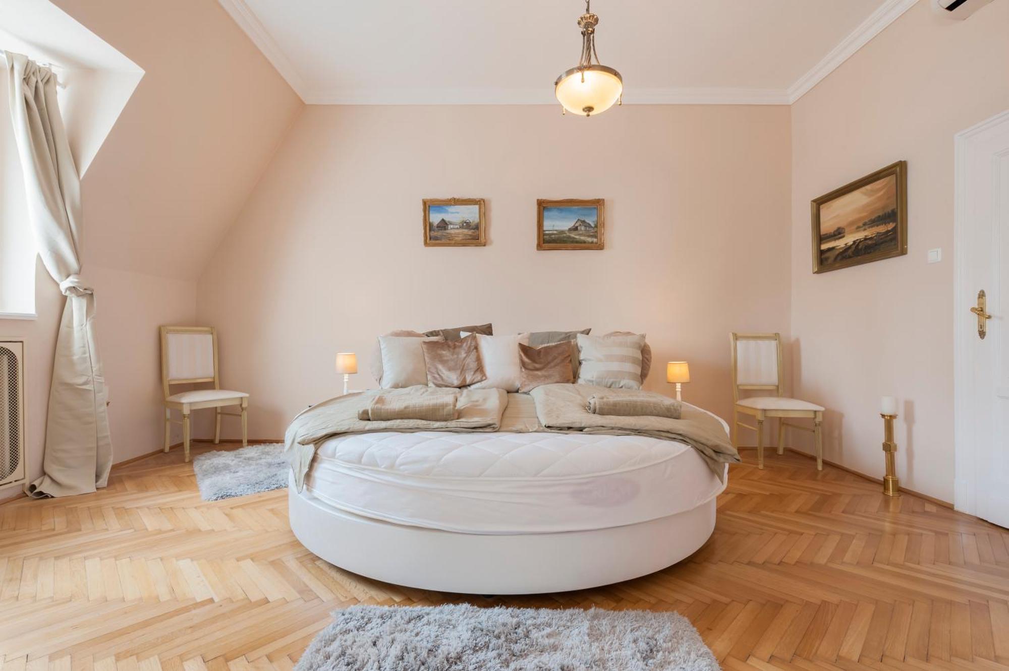 View To The Roofs Luxury Apartment With 2 Bedrooms Budapeşte Dış mekan fotoğraf