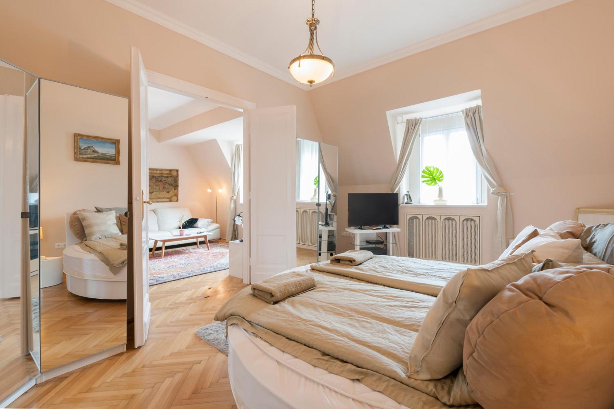 View To The Roofs Luxury Apartment With 2 Bedrooms Budapeşte Dış mekan fotoğraf