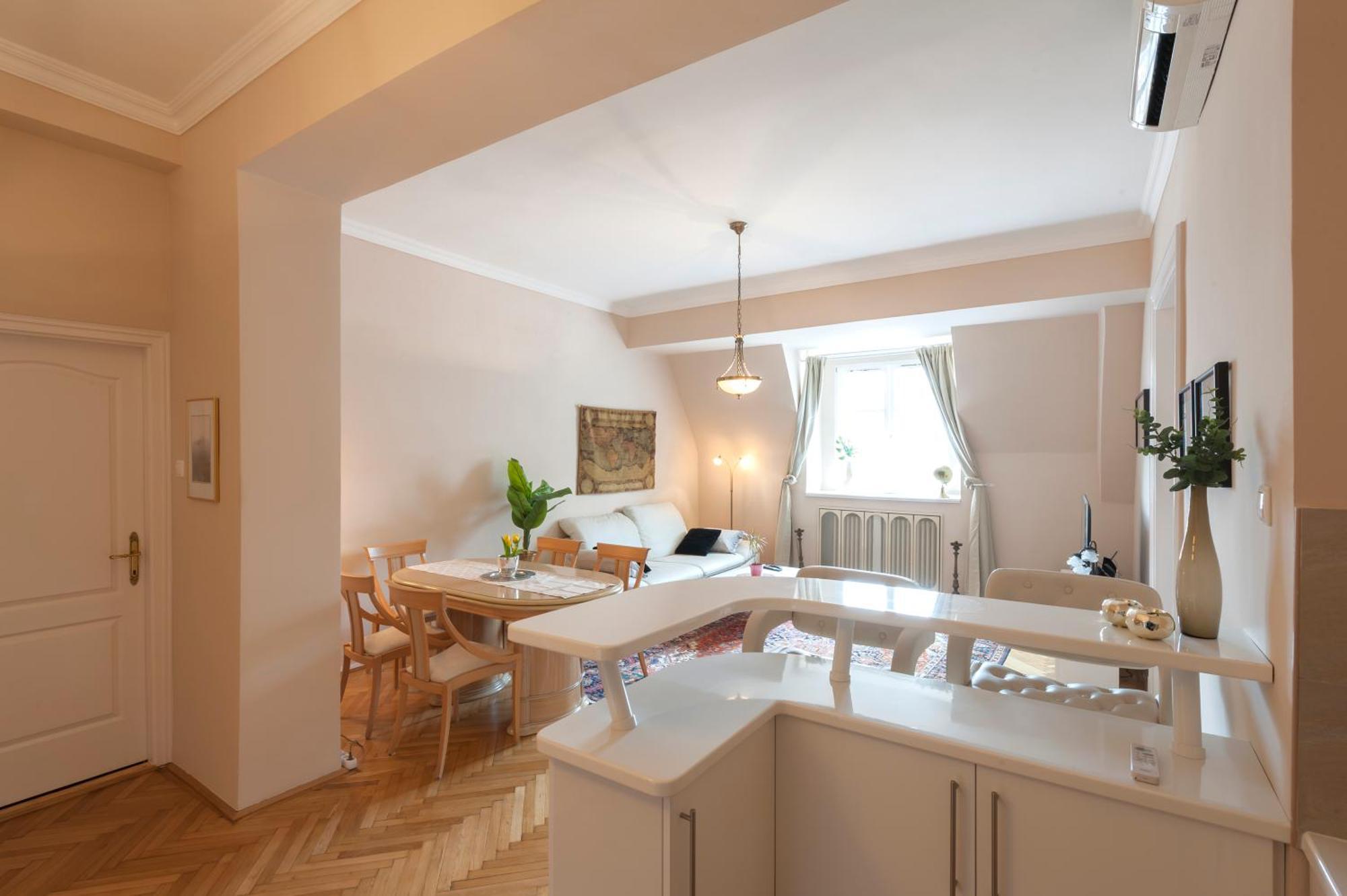 View To The Roofs Luxury Apartment With 2 Bedrooms Budapeşte Dış mekan fotoğraf